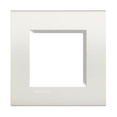 Plaque Compatible Bticino Livinglight 4 Modules Carrée En Plastique Couleur Sable 87083037