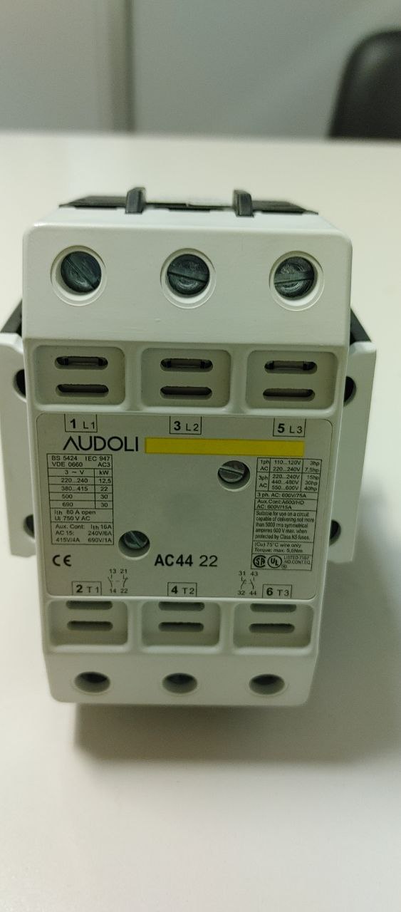 CUTLER HAMMER ECL03C2A3A LIGHTING CONTACTOR 30A 3R 3P 120V-COIL NEW IN BOX